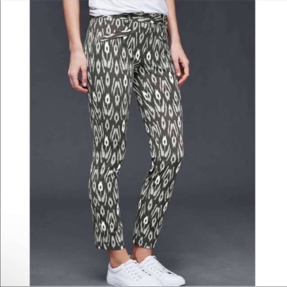 GAP Mid-Rise Skinny Ankle Ikat Print Pants